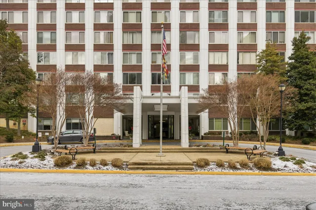 $300,000 | 11801 Rockville Pike, Unit 313, Rockville, MD 20852