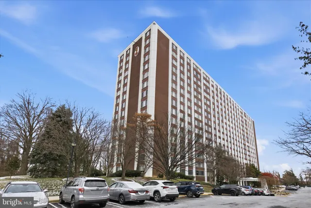 $300,000 | 11801 Rockville Pike, Unit 313, Rockville, MD 20852