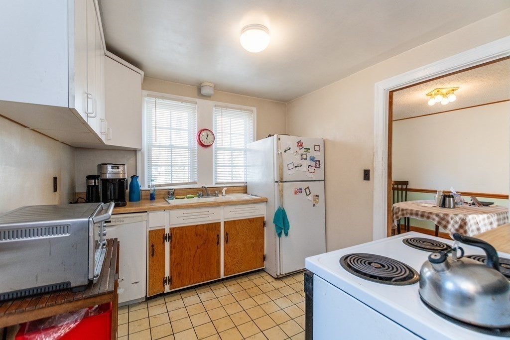 6 Clifton Road Natick, MA 01760 - Photo 8 of 38 Gallery Image 8