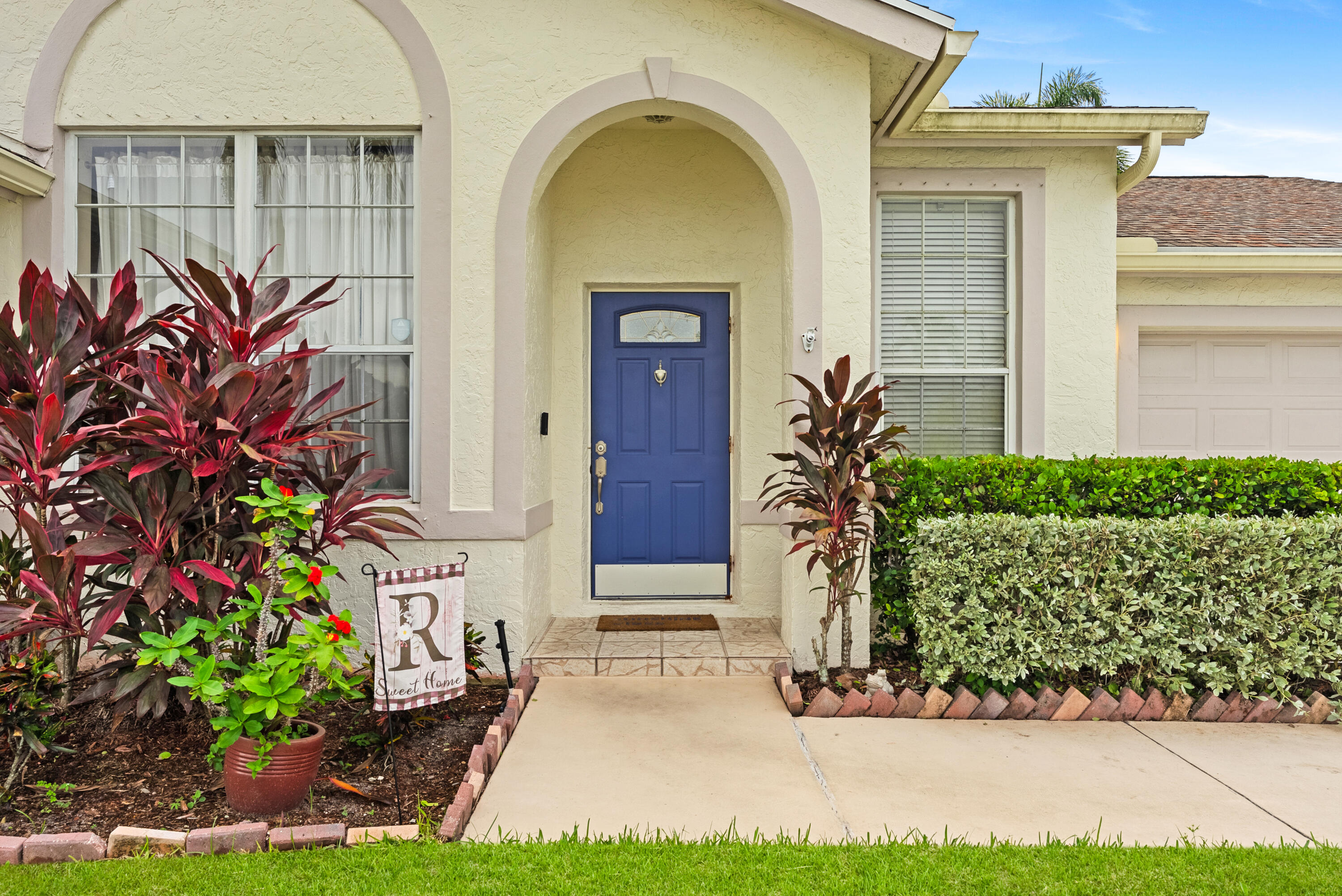 1134 Aviary Road Wellington, FL 33414 - Photo 3 of 31 IMG_7335