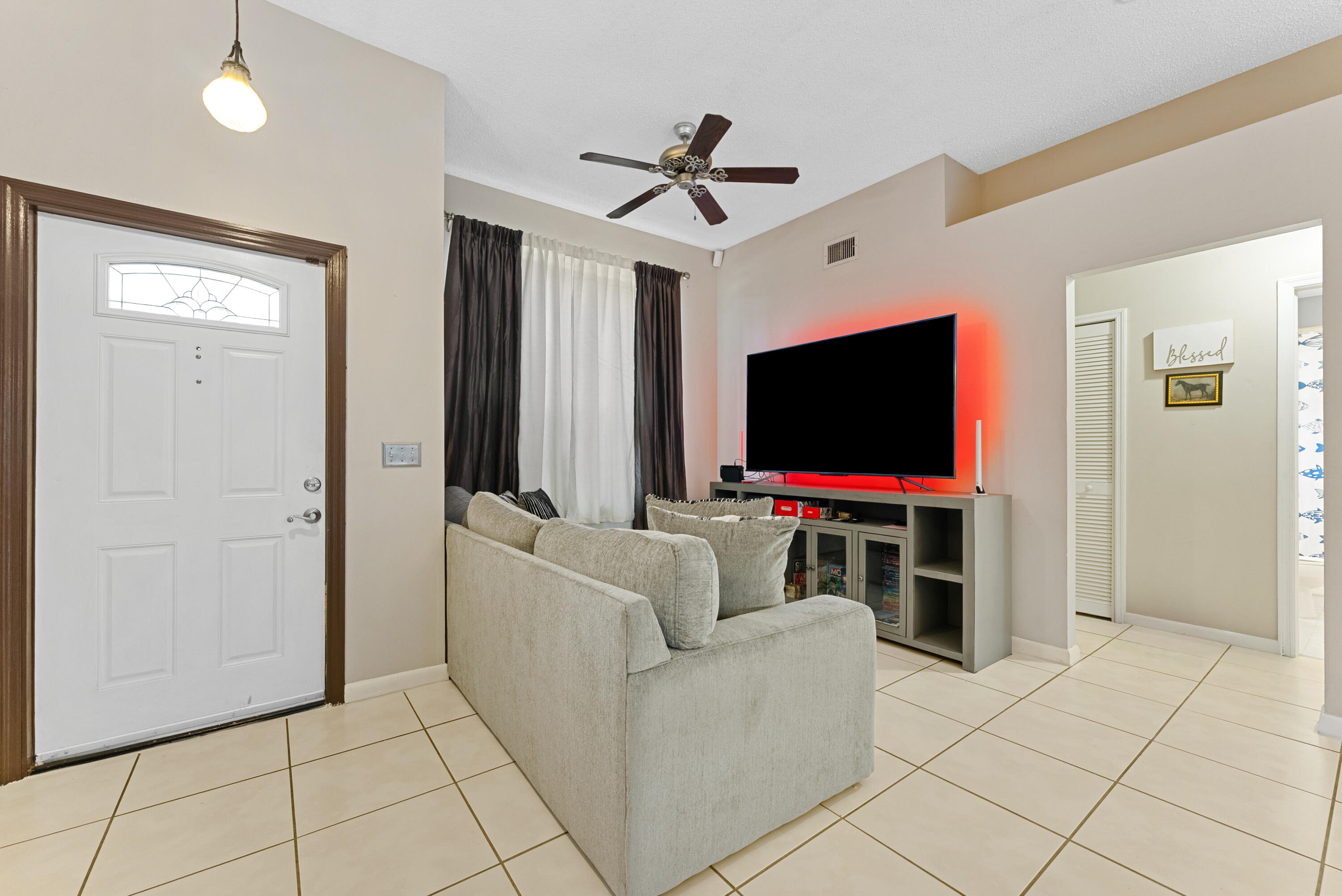 1134 Aviary Road Wellington, FL 33414 - Photo 5 of 31 IMG_7337