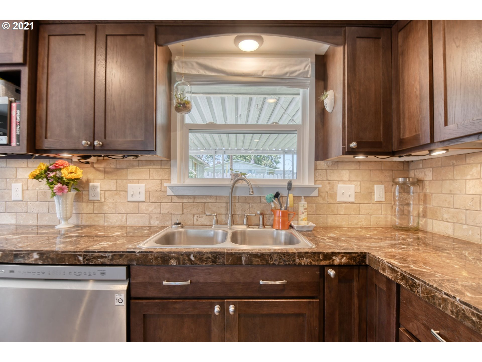 707 Southwest 28th Drive Pendleton, OR 97801 - Photo 11 of 32 Gallery Image 11