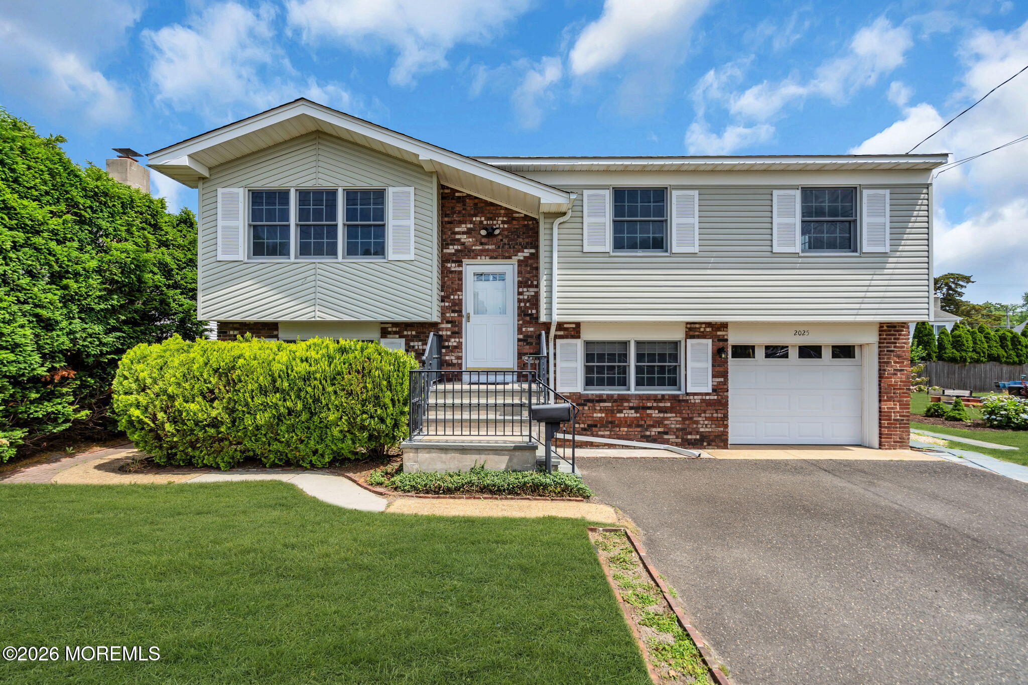 2025 Riviera Parkway Point Pleasant, NJ 08742 - Photo 4 of 31 4-web-or-mls-DSC09390-1