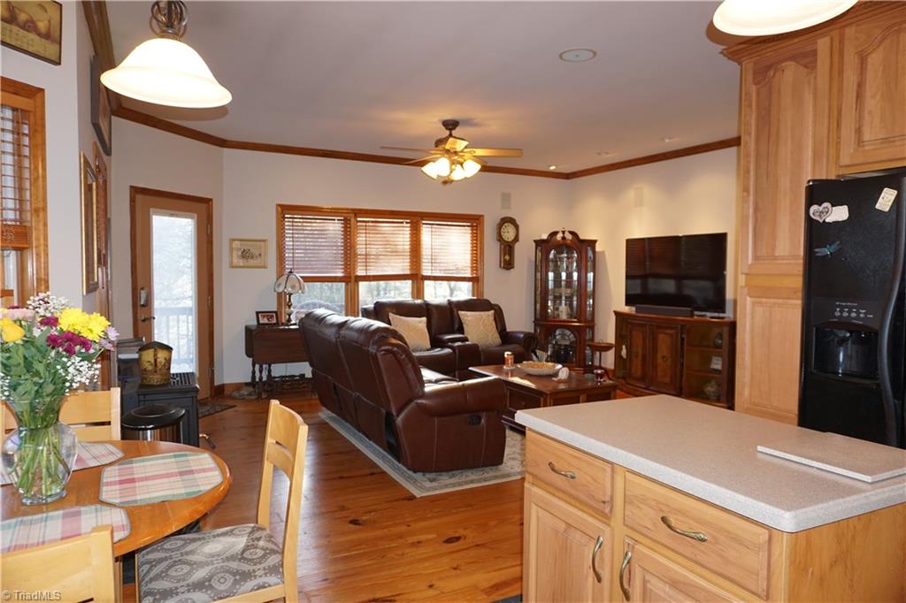 180-2 Rivers Edge Road Jefferson, NC 28640 - Photo 8 of 41 Gallery Image 8