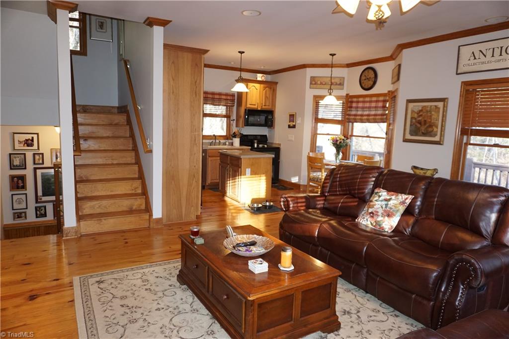 180-2 Rivers Edge Road Jefferson, NC 28640 - Photo 9 of 41 Gallery Image 9