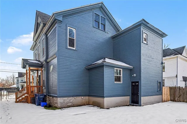 $1,700 | 302 Kellogg Street, Unit 1, Syracuse, NY 13204