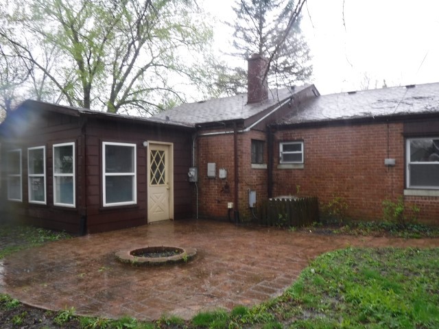 2148 Downey Road Homewood, IL 60430 - Photo 14 of 15 a backyard of a house with lots of green space
