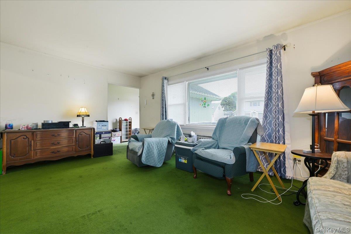 1095 Huckleberry Road Bellmore, NY 11710 - Photo 6 of 23 Gallery Image 6