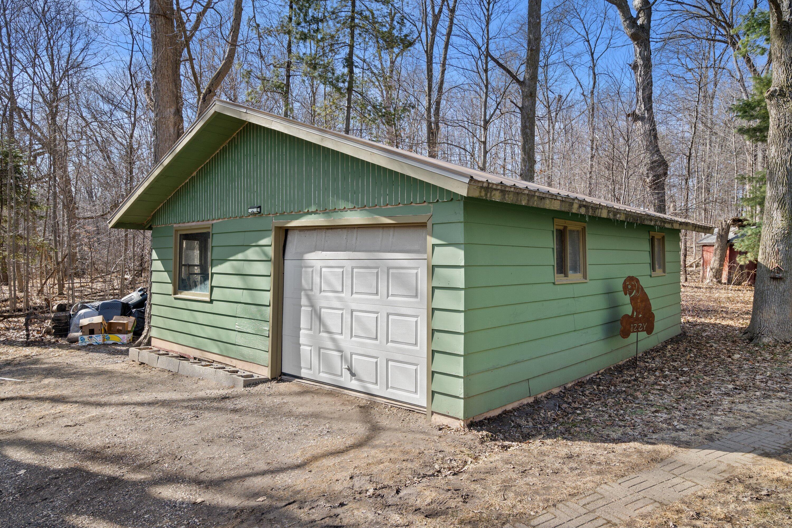 9545 County Highway Kewaskum, WI 53040 - Photo 22 of 34 Garage