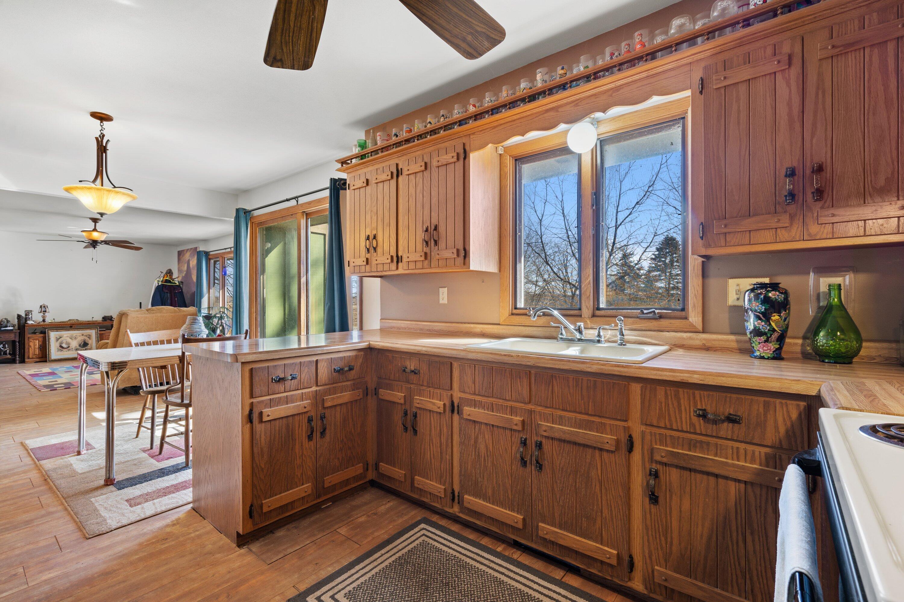 9545 County Highway Kewaskum, WI 53040 - Photo 7 of 34 Kitchen