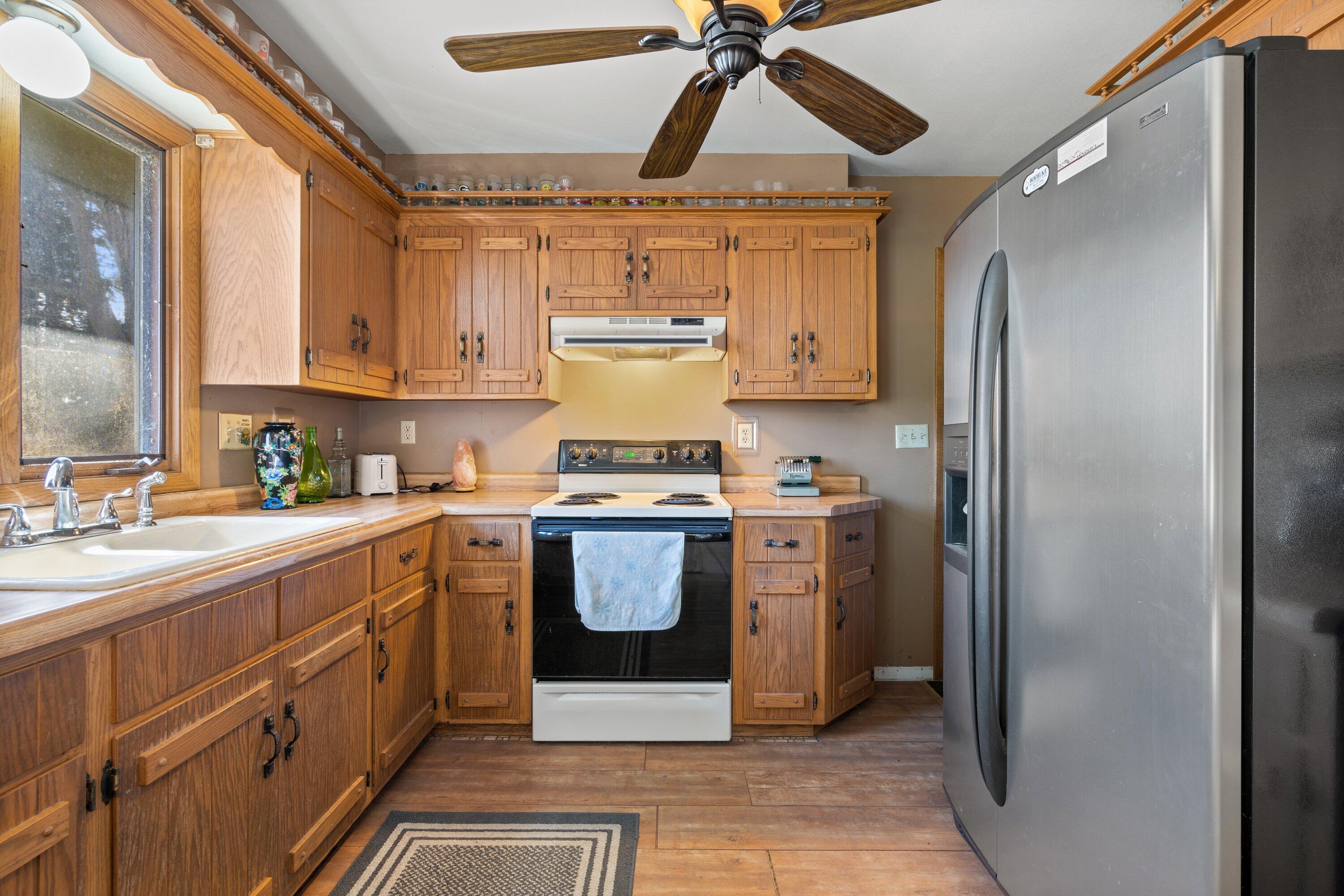 9545 County Highway Kewaskum, WI 53040 - Photo 8 of 34 kitchen layout