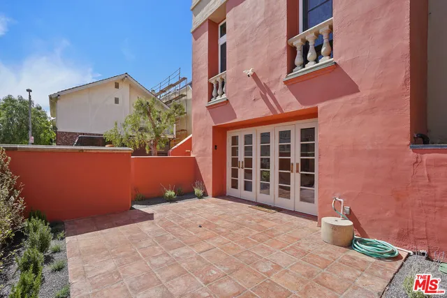 $15,000 | 4818 Roma Court, Marina del Rey, CA 90292