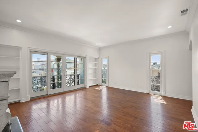 $15,000 | 4818 Roma Court, Marina del Rey, CA 90292