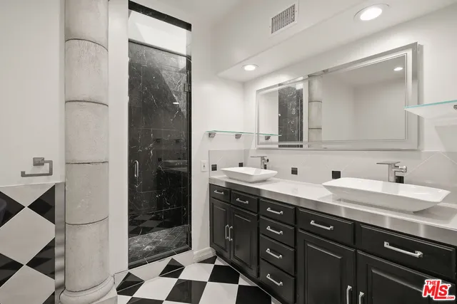 $15,000 | 4818 Roma Court, Marina del Rey, CA 90292