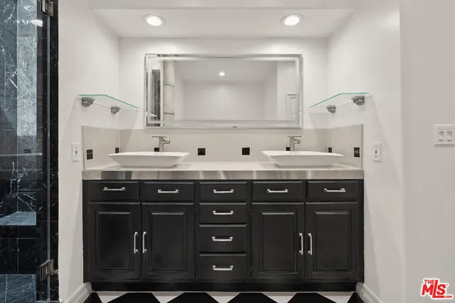 $15,000 | 4818 Roma Court, Marina del Rey, CA 90292