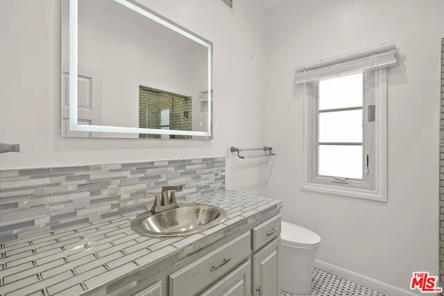 $15,000 | 4818 Roma Court, Marina del Rey, CA 90292