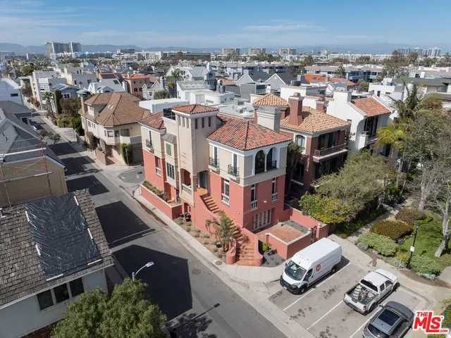 $15,000 | 4818 Roma Court, Marina del Rey, CA 90292