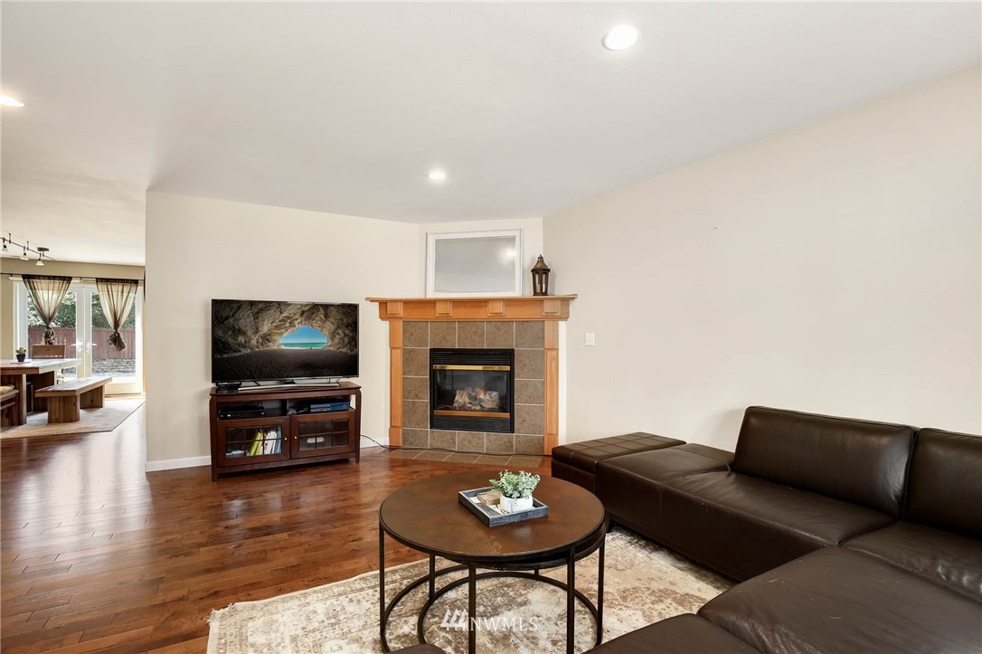 18105 170th Place Southeast Renton, WA 98058 - Photo 2 of 24 Gallery Image 2