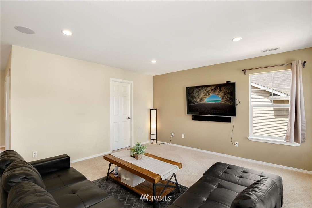 18105 170th Place Southeast Renton, WA 98058 - Photo 11 of 24 Gallery Image 11