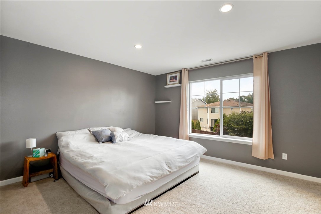 18105 170th Place Southeast Renton, WA 98058 - Photo 16 of 24 Gallery Image 16