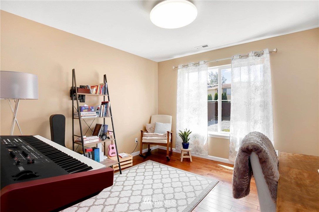 18105 170th Place Southeast Renton, WA 98058 - Photo 19 of 24 Gallery Image 19