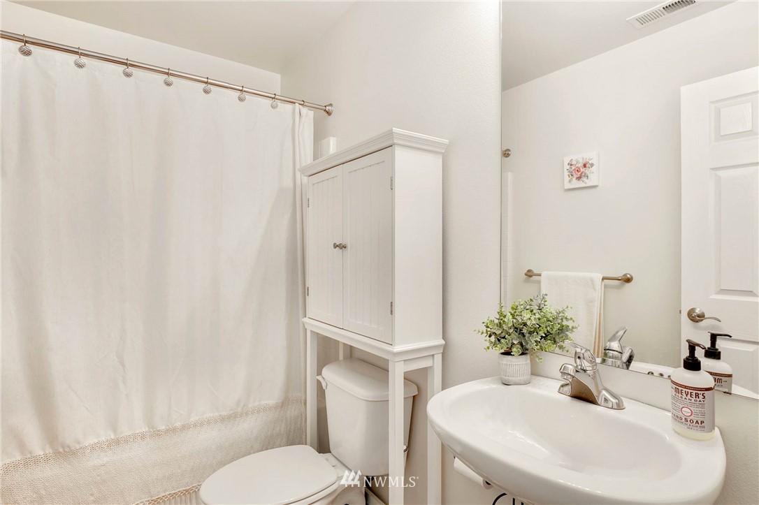 18105 170th Place Southeast Renton, WA 98058 - Photo 20 of 24 Gallery Image 20