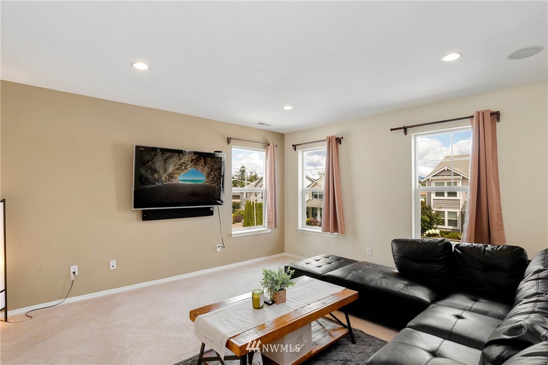 18105 170th Place Southeast Renton, WA 98058 - Photo 10 of 24 Gallery Image 10