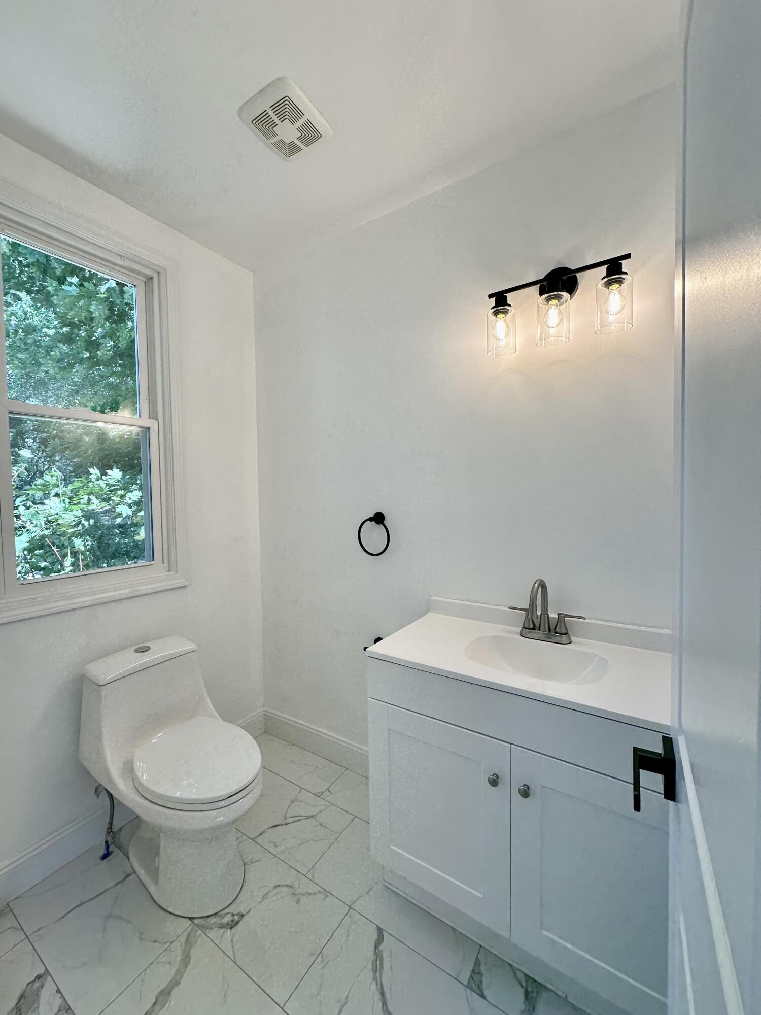 2669 Nebraska Street Detroit, MI 48208 - Photo 13 of 31 IMG_4492