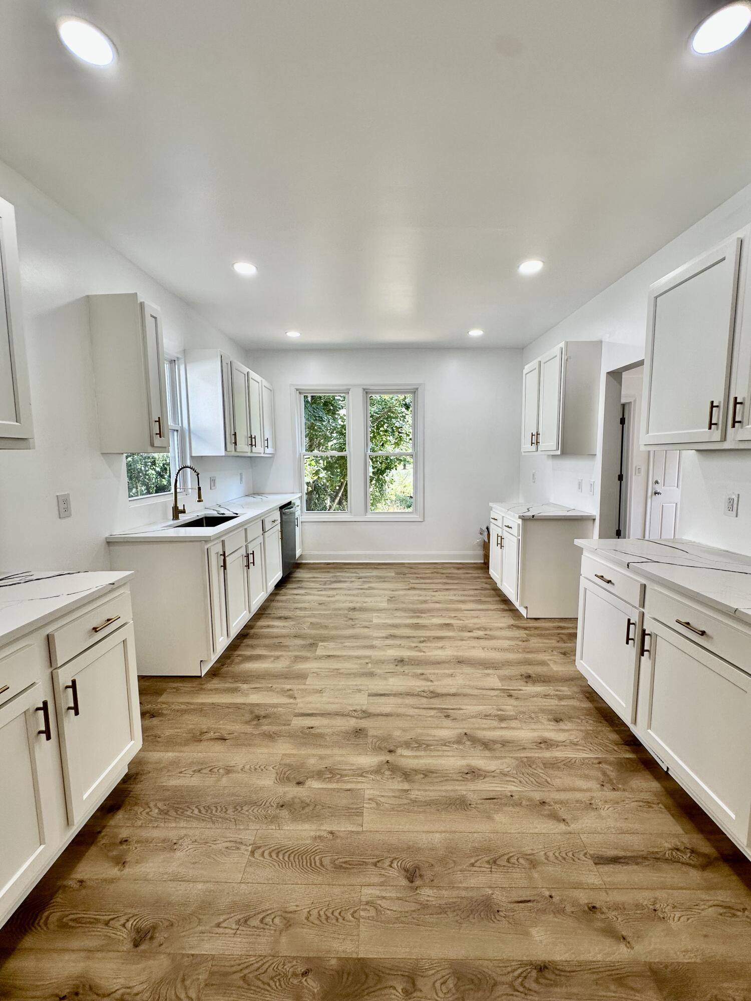 2669 Nebraska Street Detroit, MI 48208 - Photo 6 of 31 IMG_4489 2