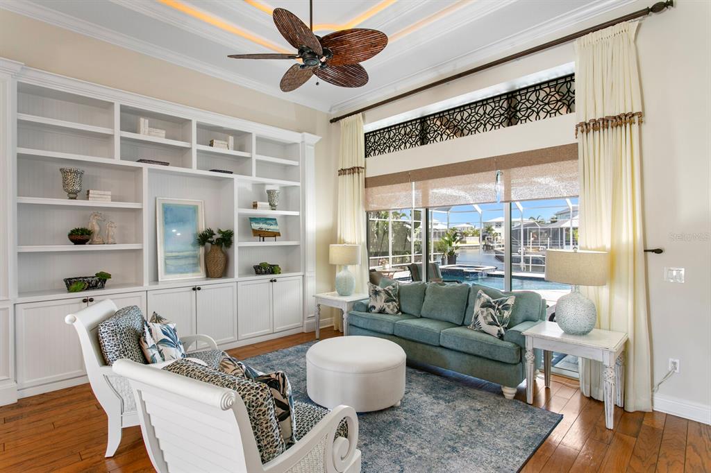 625 Balibay Road Apollo Beach, FL 33572 - Photo 19 of 51 a living room with furniture and a large window