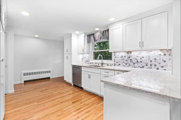 $5,400 | 253 Linden Street, Unit 253, Waltham, MA 02452