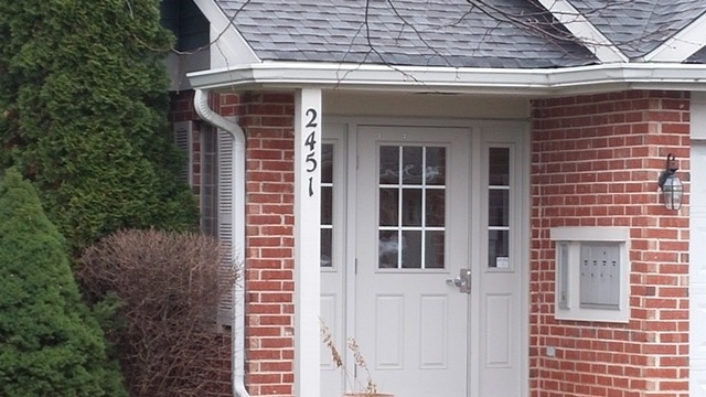 2451 Raleigh Court, Unit 6 Schaumburg, IL 60193 - Photo 2 of 15