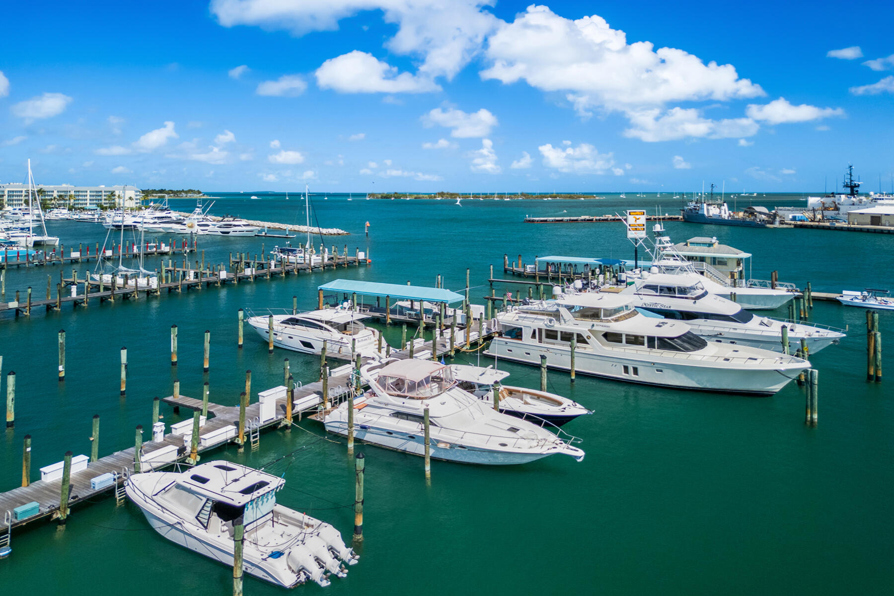 951 Caroline Street, Unit 19 Key West, FL 33040 - Photo 21 of 29 951 Caroline St_1oakstudiosdrone_09