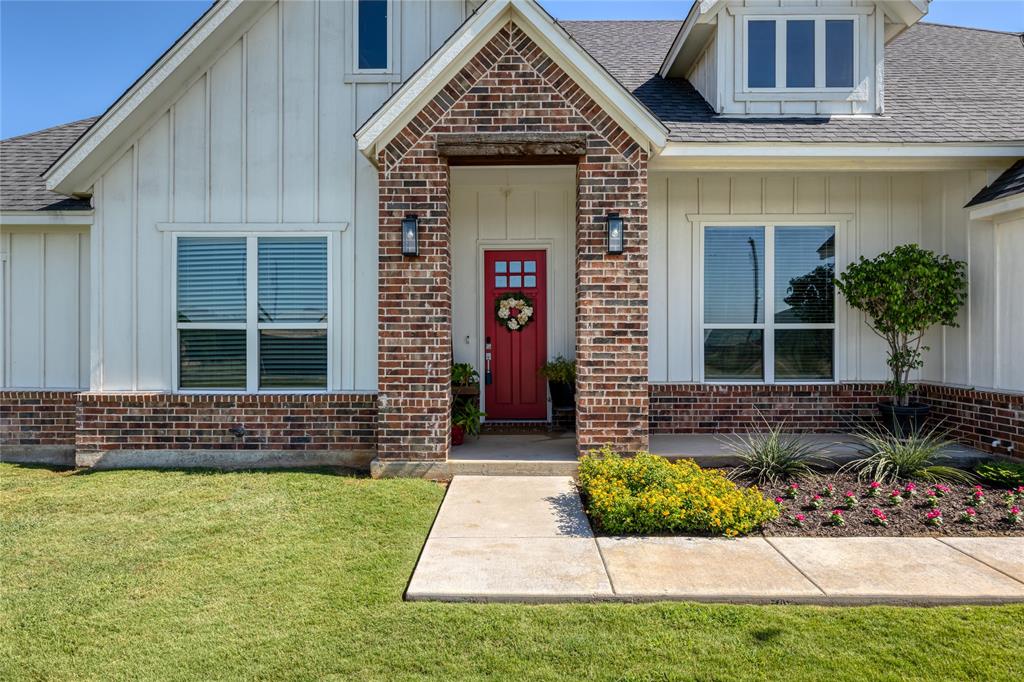 152 Katy Ranch Drive Weatherford, TX 76085 - Photo 2 of 39 Welcoming Landscaped Entry