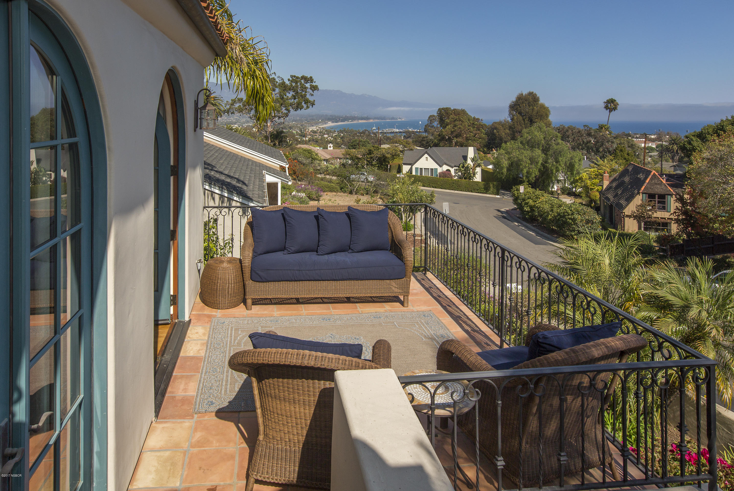 965 Isleta Avenue Santa Barbara, CA 93109 - Photo 3 of 17 a view of balcony with furniture