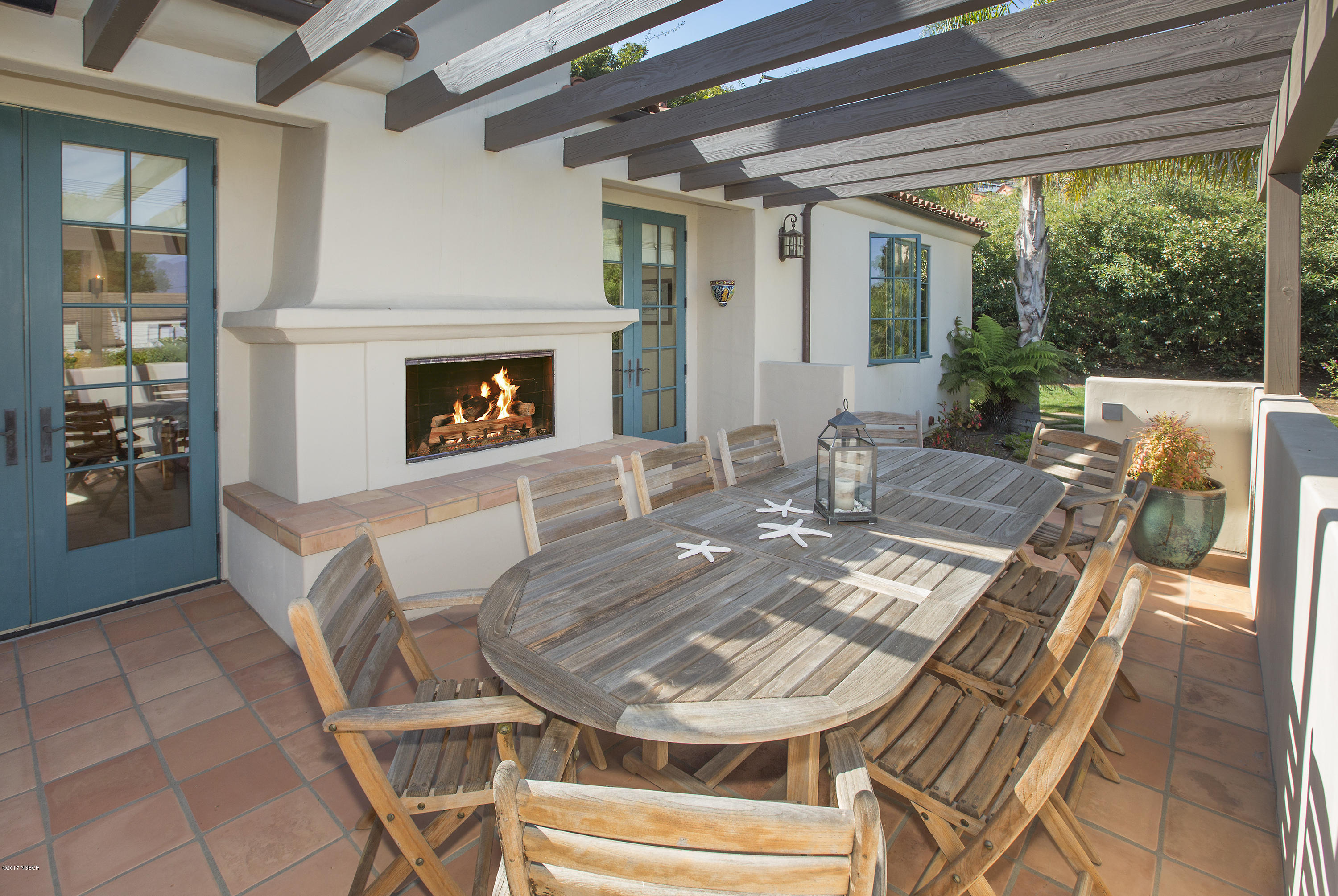 965 Isleta Avenue Santa Barbara, CA 93109 - Photo 6 of 17 a view of a dining room with furniture window and outside view