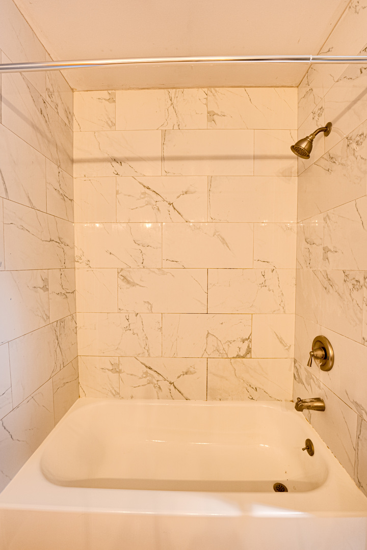 1127 Santa Rosa Avenue Wheaton, IL 60187 - Photo 20 of 31 Gallery Image 20