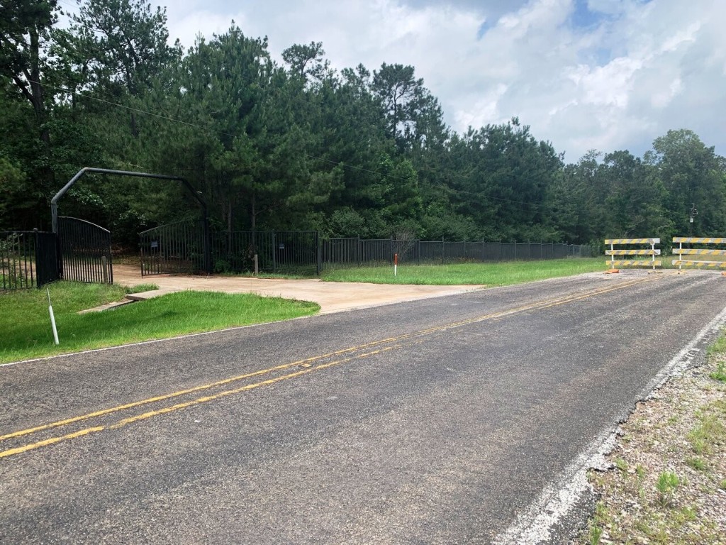 2564 Interstate 45 New Waverly, TX 77358 - Photo 10 of 15 a view of a park