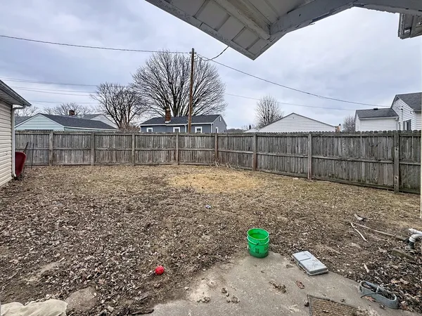 $124,900 | 2437 33rd Avenue, Rock Island, IL 61201
