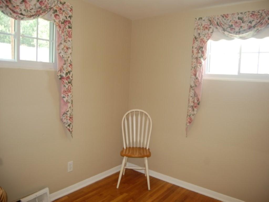 706 Stonefield Road Endwell, NY 13760 - Photo 10 of 23 Gallery Image 10