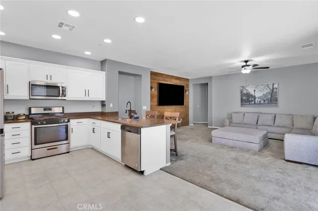 $469,000 | 13242 West Mesa Way, Victorville, CA 92395