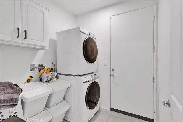 $469,000 | 13242 West Mesa Way, Victorville, CA 92395