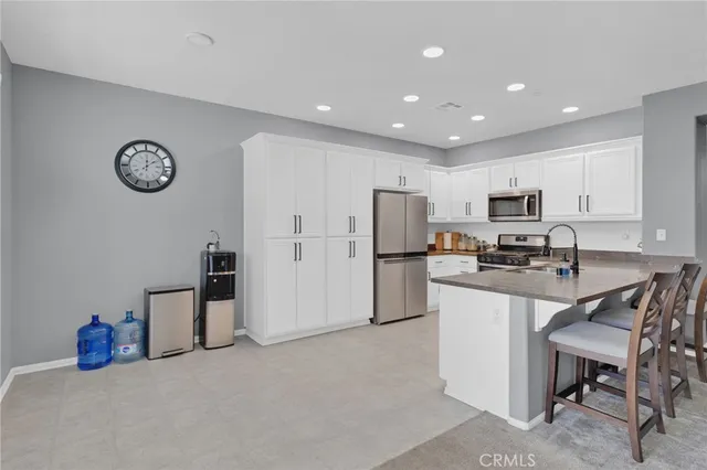 $469,000 | 13242 West Mesa Way, Victorville, CA 92395