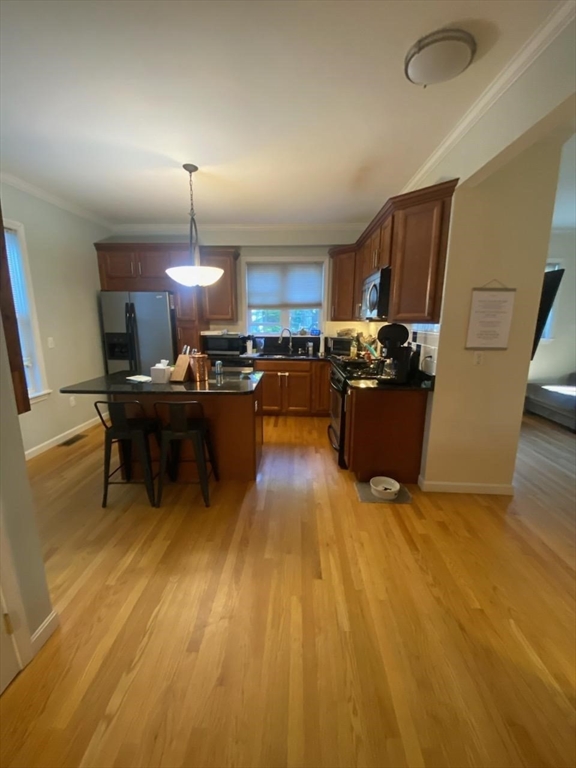 10 Cedar Street Wellesley, MA 02481 - Photo 3 of 10