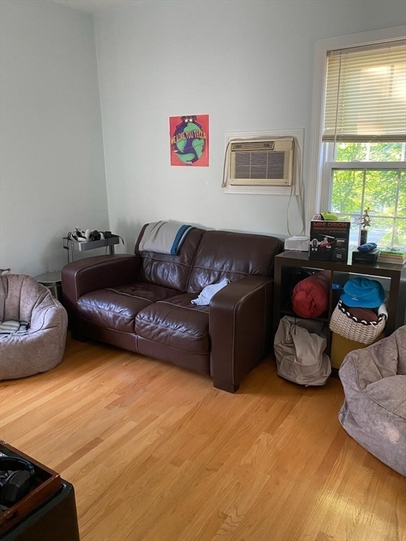 10 Cedar Street Wellesley, MA 02481 - Photo 7 of 10