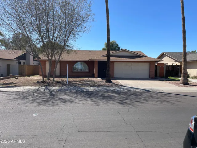 $1,895 | 10014 North 44th Drive, Glendale, AZ 85302