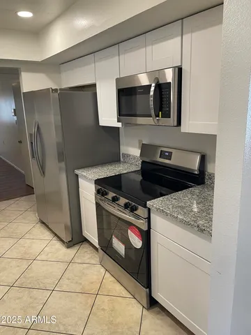 $1,895 | 10014 North 44th Drive, Glendale, AZ 85302