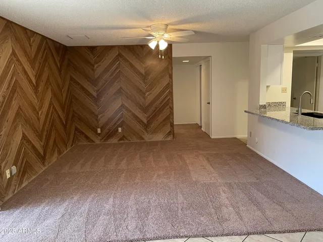 $1,895 | 10014 North 44th Drive, Glendale, AZ 85302