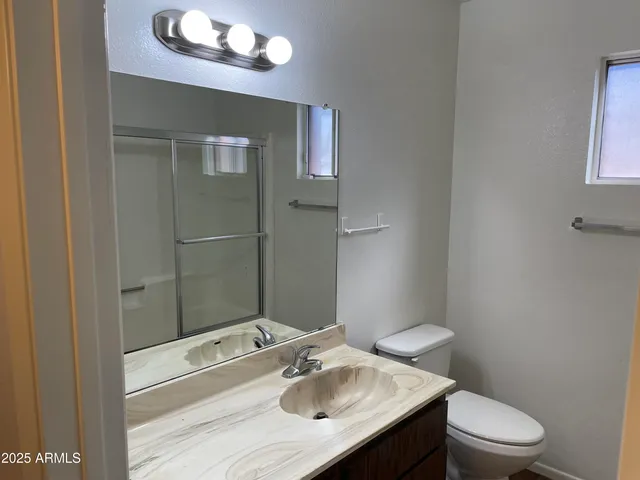 $1,895 | 10014 North 44th Drive, Glendale, AZ 85302