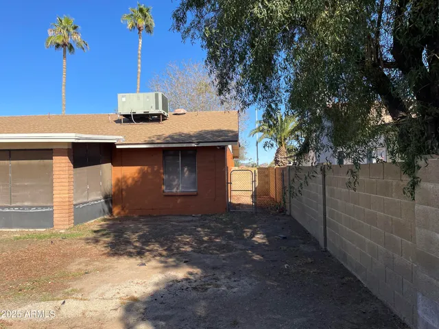 $1,895 | 10014 North 44th Drive, Glendale, AZ 85302